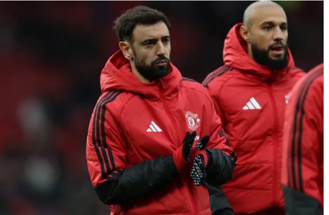 Bruno Fernandes sẽ hối hận vì không rời MU