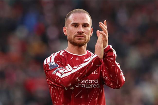 Glen Johnson bất ngờ khi Liverpool chưa gia hạn với Mac Allister