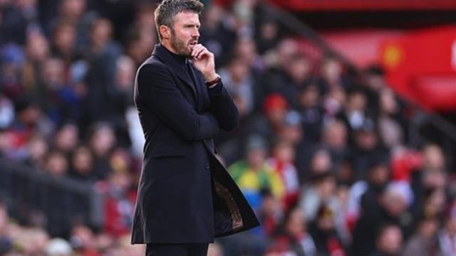 Man United vẫn im lặng sau cuộc họp về tương lai Carrick tại Carrington